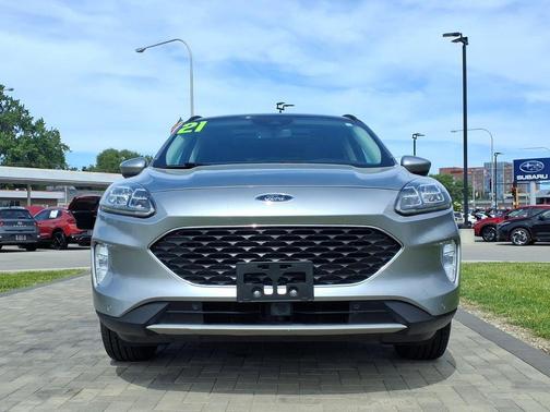 Iconic Silver Metallic 2021 Ford Escape Titanium