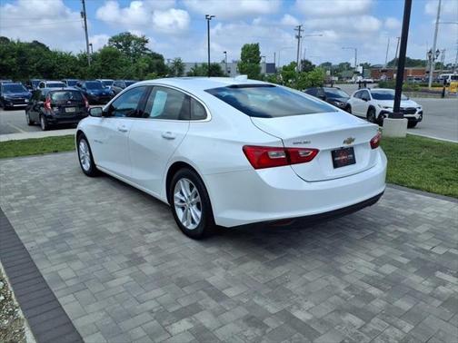 2017 Chevrolet Malibu 1LT