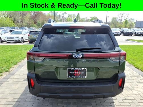 Deep Emerald Green Pearl 2026 Subaru Outback Limited