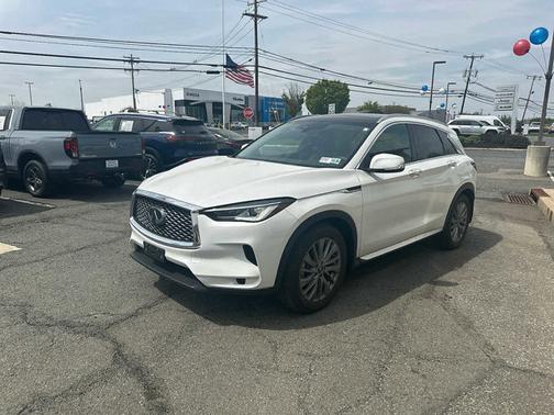 2024 INFINITI QX50 LUXE