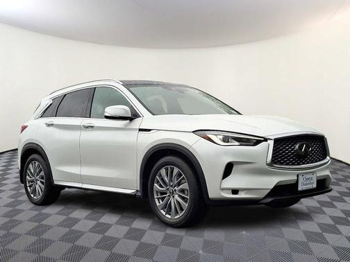 2024 INFINITI QX50 LUXE