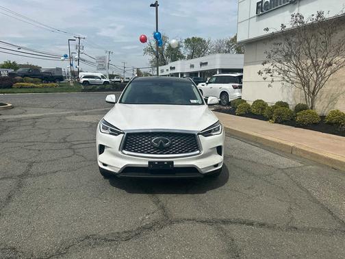 2024 INFINITI QX50 LUXE