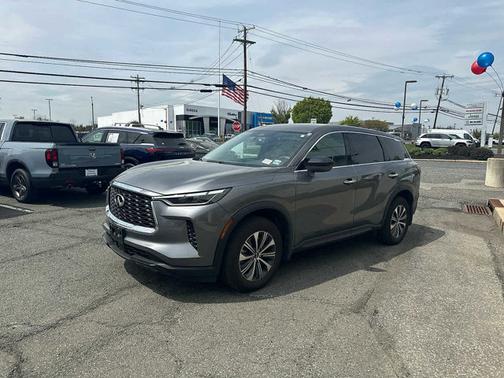 2025 INFINITI QX60 PURE