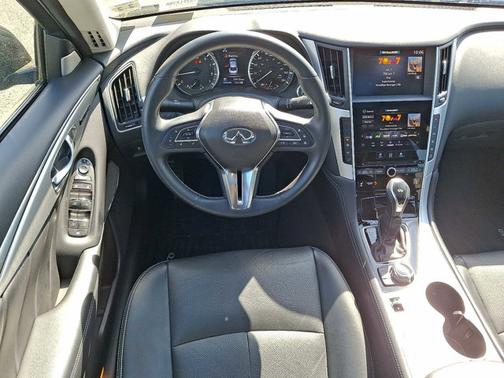 2022 INFINITI Q50 LUXE