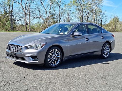2022 INFINITI Q50 LUXE