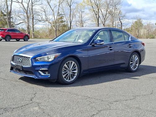 2022 INFINITI Q50 LUXE
