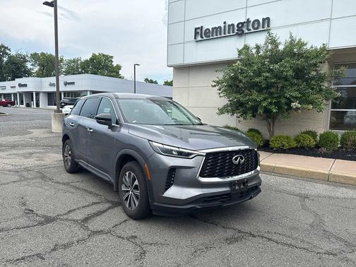 2023 INFINITI QX60 PURE