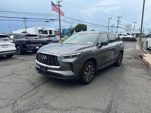 2023 INFINITI QX60 PURE