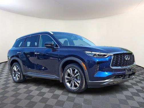 2022 INFINITI QX60 LUXE