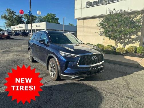 2022 INFINITI QX60 LUXE