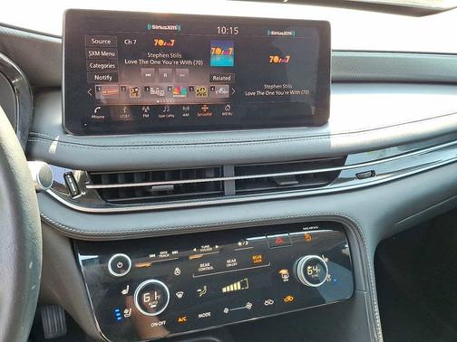 2022 INFINITI QX60 LUXE