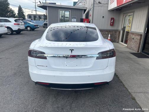 2014 Tesla Model S Base