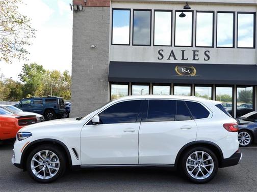 Photo 4 of 31 of 2019 BMW X5 xDrive40i