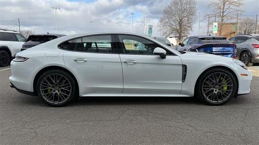 2023 Porsche Panamera 4