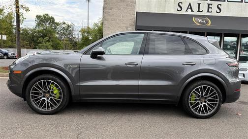 2023 Porsche Cayenne E-HYBRID/PLATINUM EDITION E-HYBRID