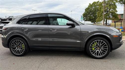 2023 Porsche Cayenne E-HYBRID/PLATINUM EDITION E-HYBRID