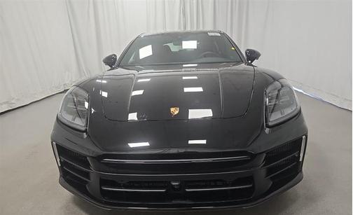 2025 Porsche Panamera 4