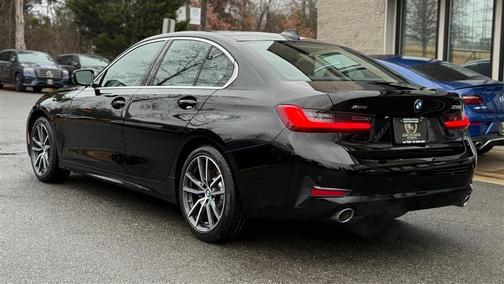 2019 BMW 330 i xDrive