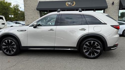 2024 Mazda CX-90 PHEV Premium Plus