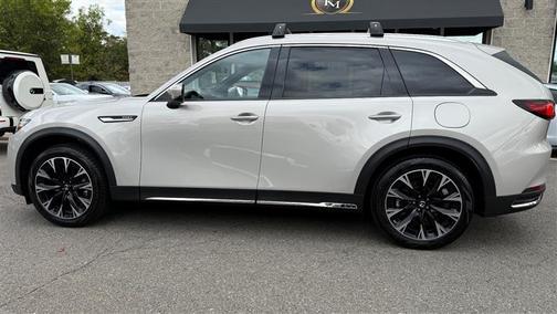 2024 Mazda CX-90 PHEV Premium Plus