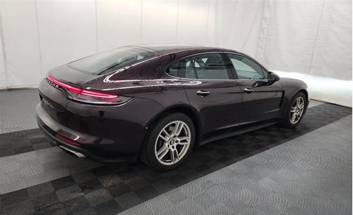 2022 Porsche Panamera 4