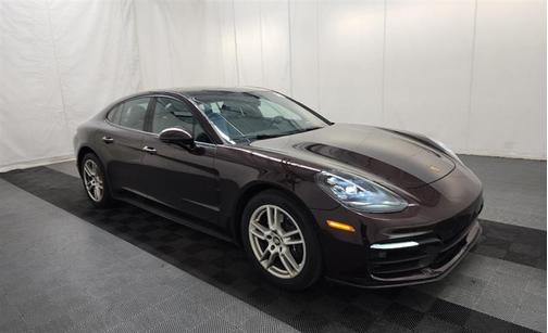 2022 Porsche Panamera 4