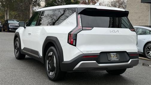 2024 Kia EV9 Light Long Range