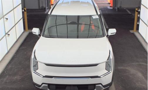 2024 Kia EV9 Light Long Range