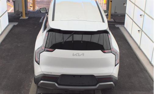 2024 Kia EV9 Light Long Range