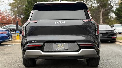 2024 Kia EV9 Land