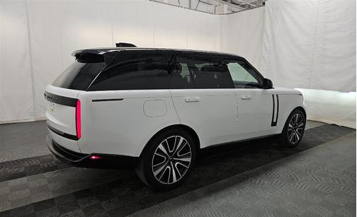 Fuji White 2024 Land Rover Range Rover P530 SE