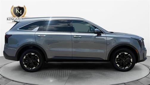 Everlasting Silver 2025 Kia Sorento S