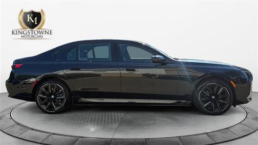 Black Sapphire Metallic 2023 BMW i7 xDrive60