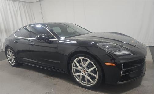 2025 Porsche Panamera 4