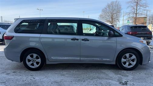 2018 Toyota Sienna L