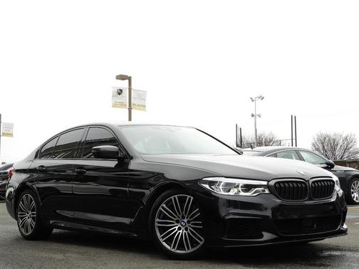 Photo 3 of 33 of 2019 BMW M550 i xDrive