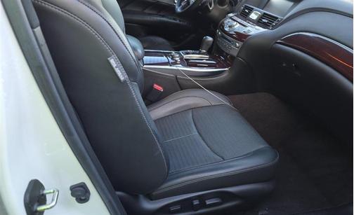 2017 INFINITI Q70 3.7X