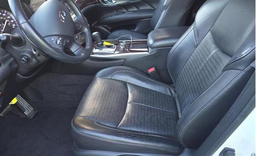 2017 INFINITI Q70 3.7X