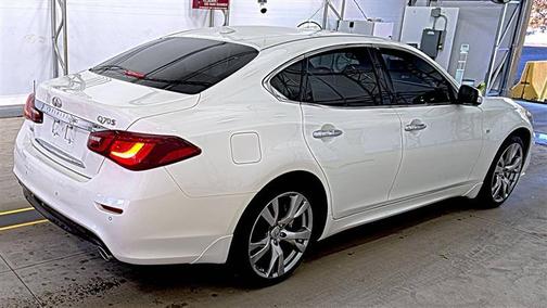 2017 INFINITI Q70 3.7X