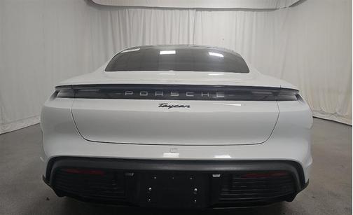 2022 Porsche Taycan Base