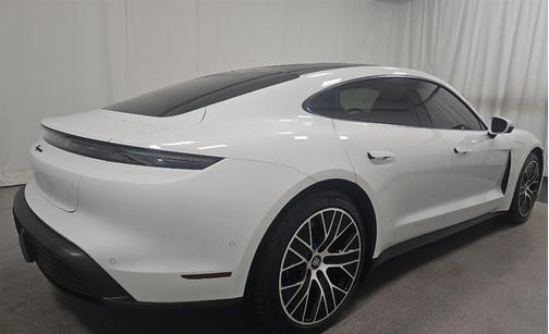 2022 Porsche Taycan Base