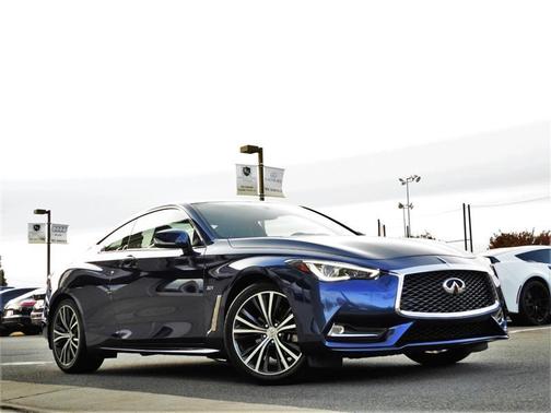 Photo 2 of 31 of 2018 INFINITI Q60 3.0t LUXE