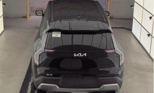 2024 Kia EV9 Light Long Range