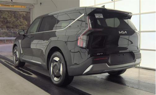2024 Kia EV9 Light Long Range