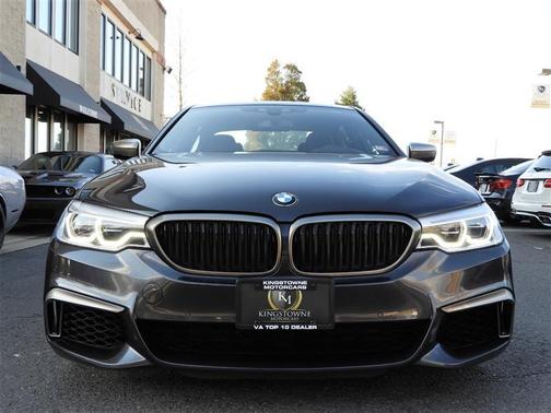 Photo 2 of 32 of 2019 BMW M550 i xDrive