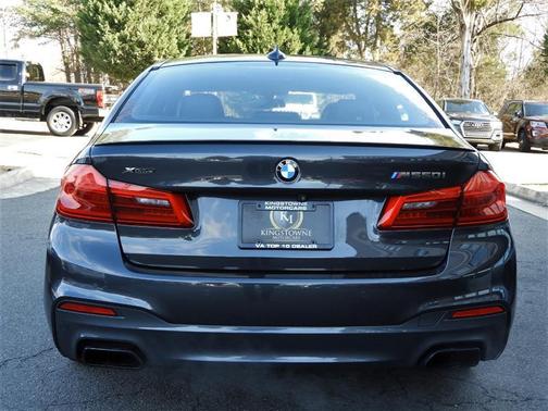 Photo 5 of 32 of 2019 BMW M550 i xDrive