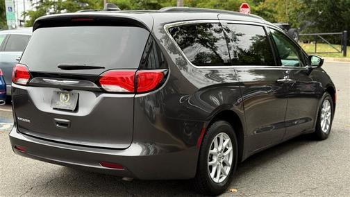 2021 Chrysler Voyager LXI