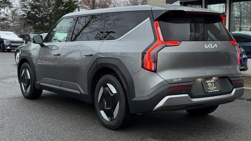 2024 Kia EV9 Light Long Range