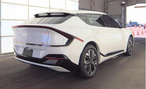 Snow White Pearl 2024 Kia EV6 GT-Line