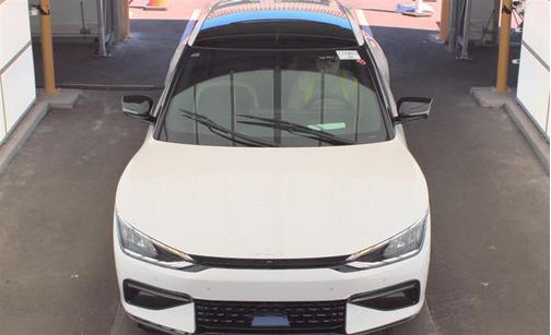 Snow White Pearl 2024 Kia EV6 GT-Line